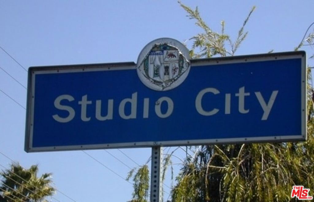 12752 Halkirk Street