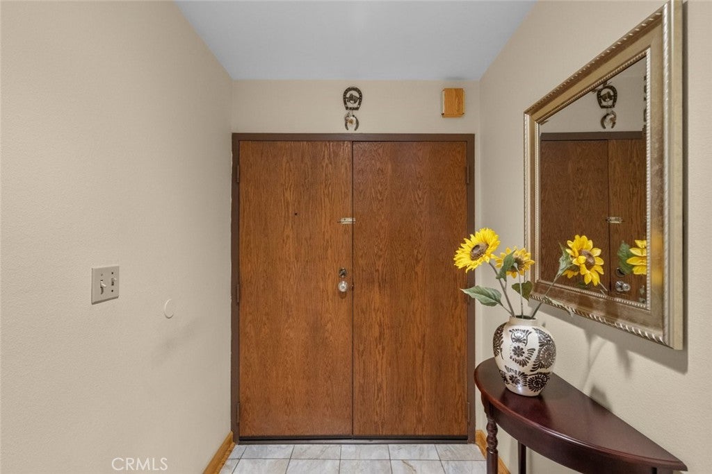 339 W Wilson 305