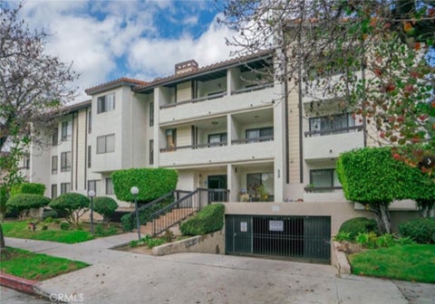 Photo of 339 W Wilson AVE #305, Glendale, CA 91203 (MLS # GD26215331)