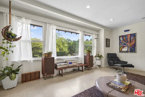 9747 Haines Canyon Avenue, Tujunga, CA 91042 - MLS#: 25578029