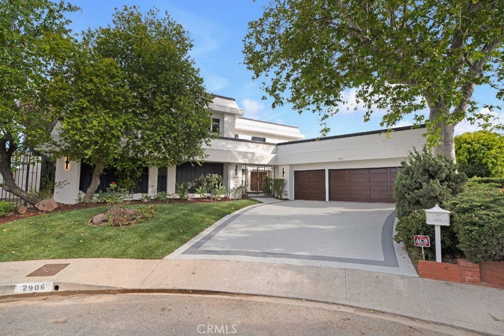 2906 Elvido Drive