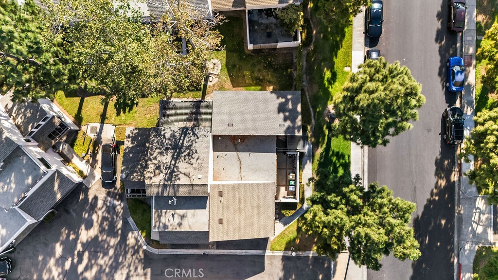409 N Via Roma