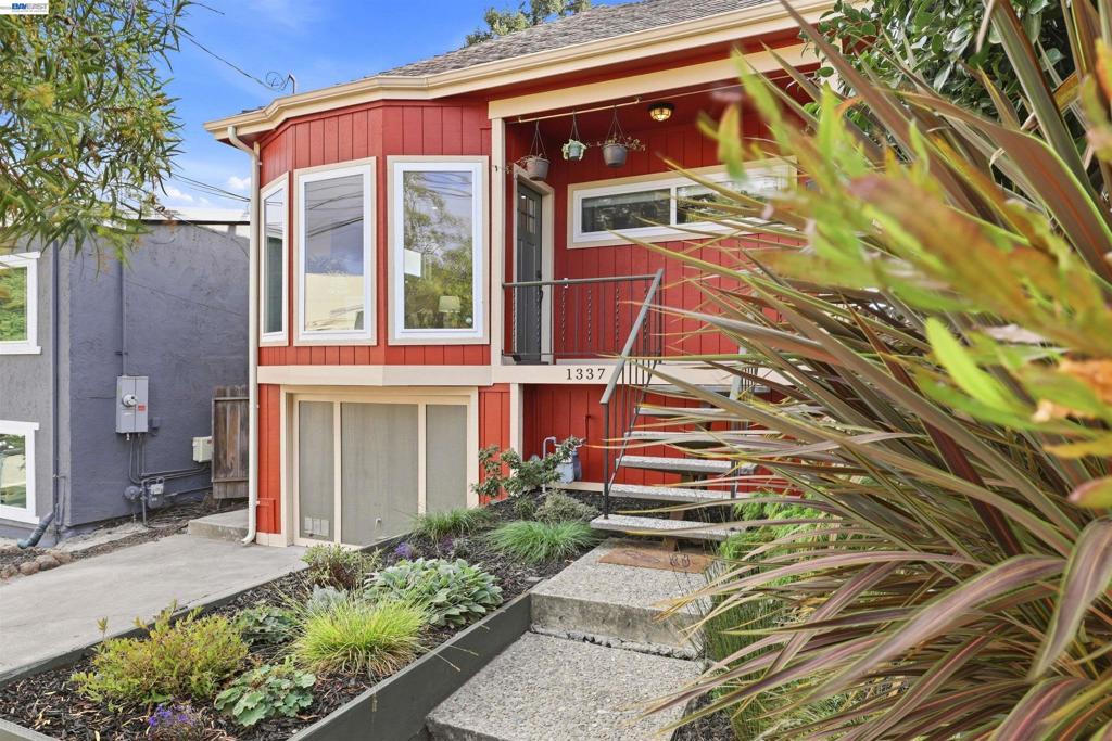1337 Excelsior Ave.