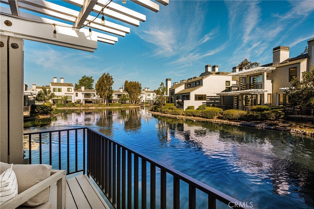 30 Waterway 43, Irvine CA 92614