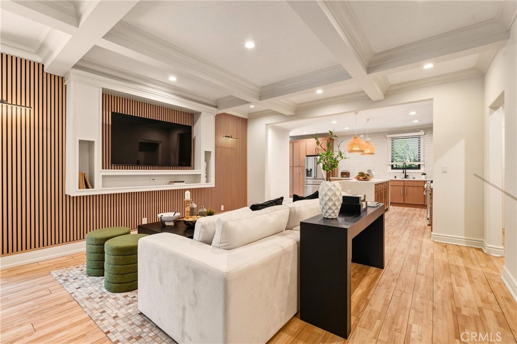 5558 Edgewood Place