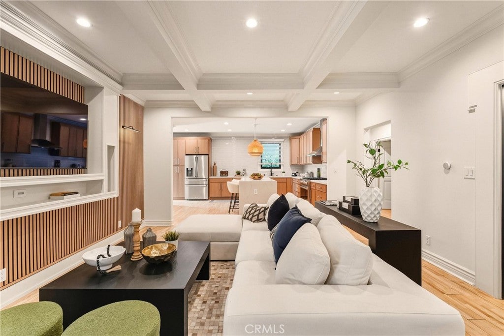 5558 Edgewood Place