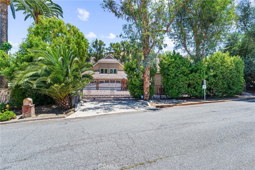 284 South Quintana
