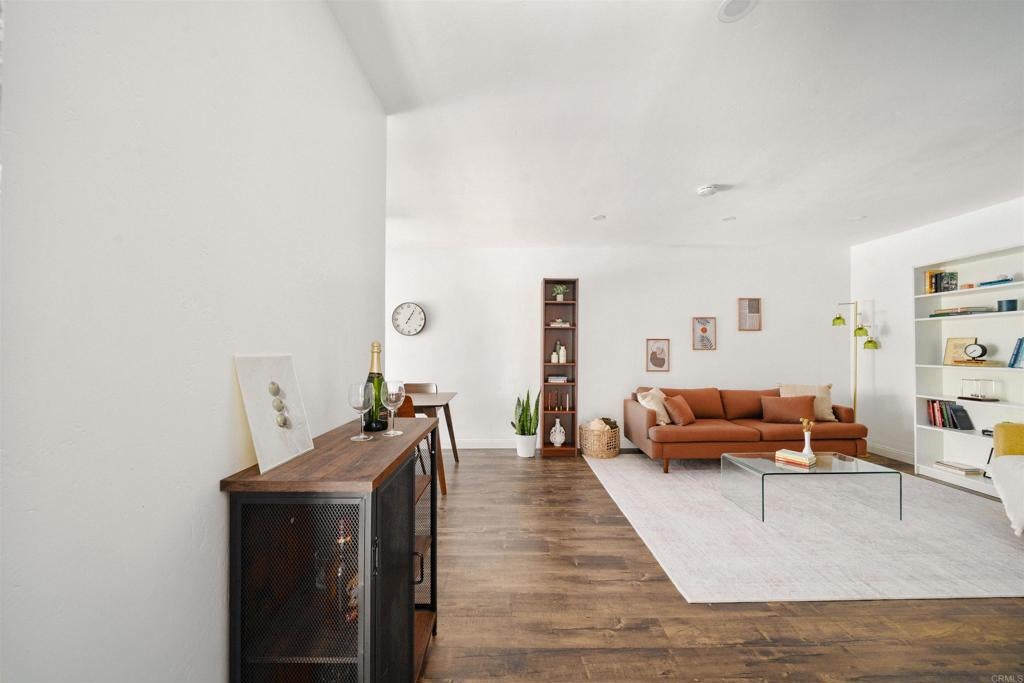 6878 Navajo Road 52