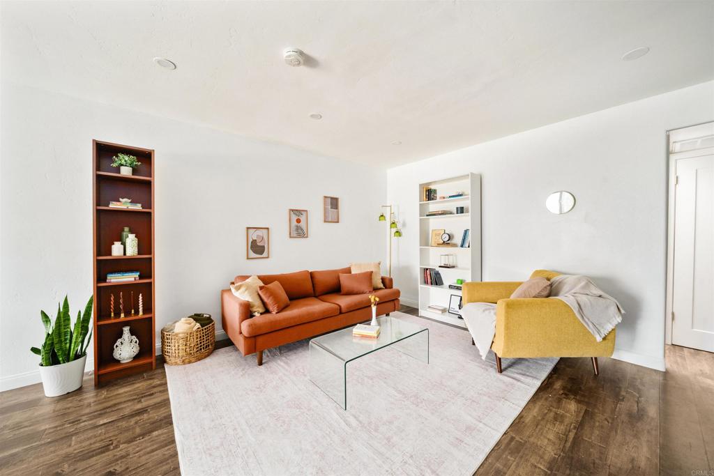 6878 Navajo Road 52