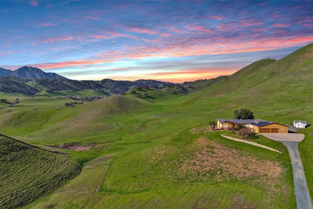 9621 9621 Deer Valley Road