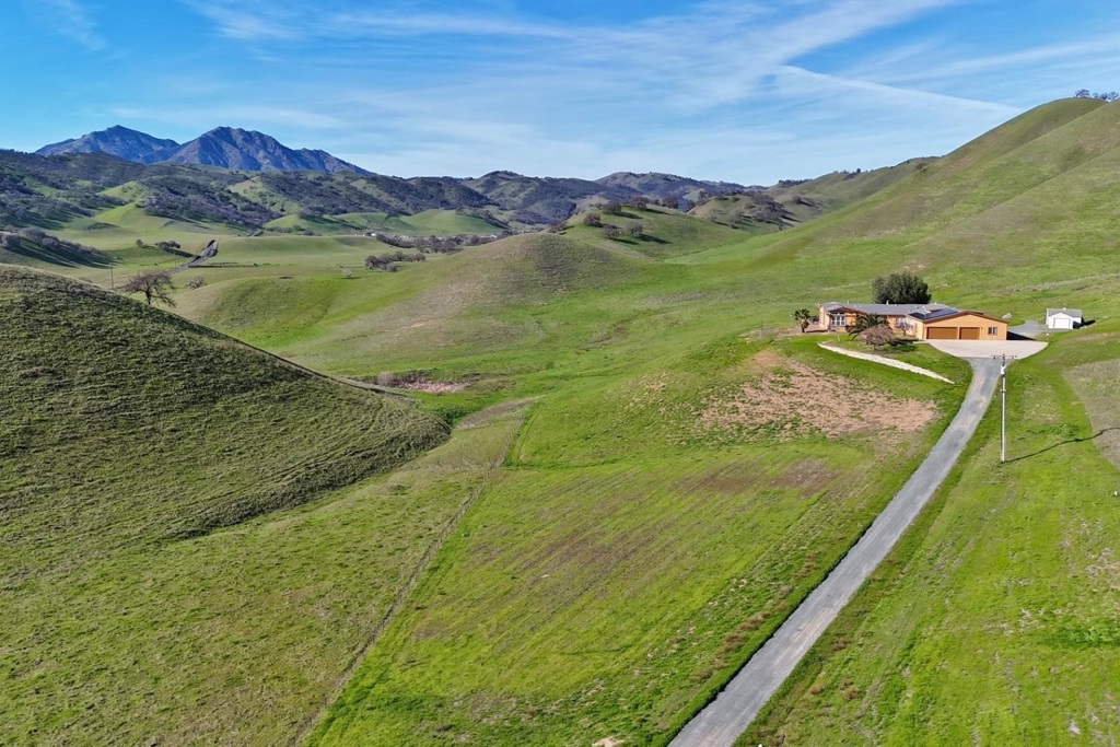 9621 9621 Deer Valley Road