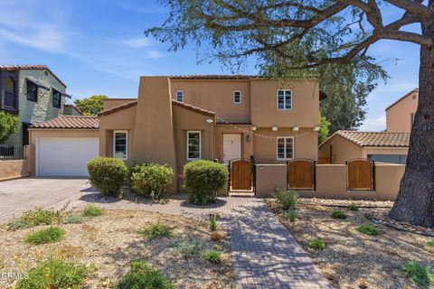 Photo of 1434 El Miradero Avenue, Glendale, CA 91201 (MLS # P1-27225)
