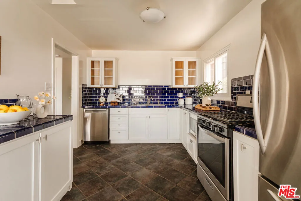 Playa Del Rey, California 90293, United States, 4 Bedrooms Bedrooms, ,3 BathroomsBathrooms,Residential,Active,197052