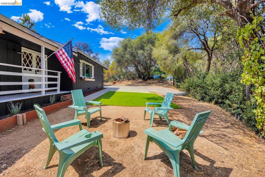 20582 Eureka Dr