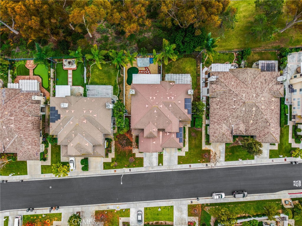 1290 Canterbury Lane