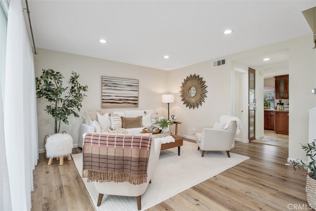 26415 Waterford