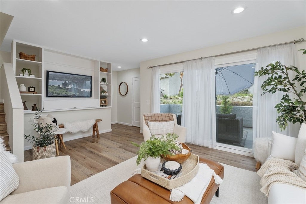 26415 Waterford