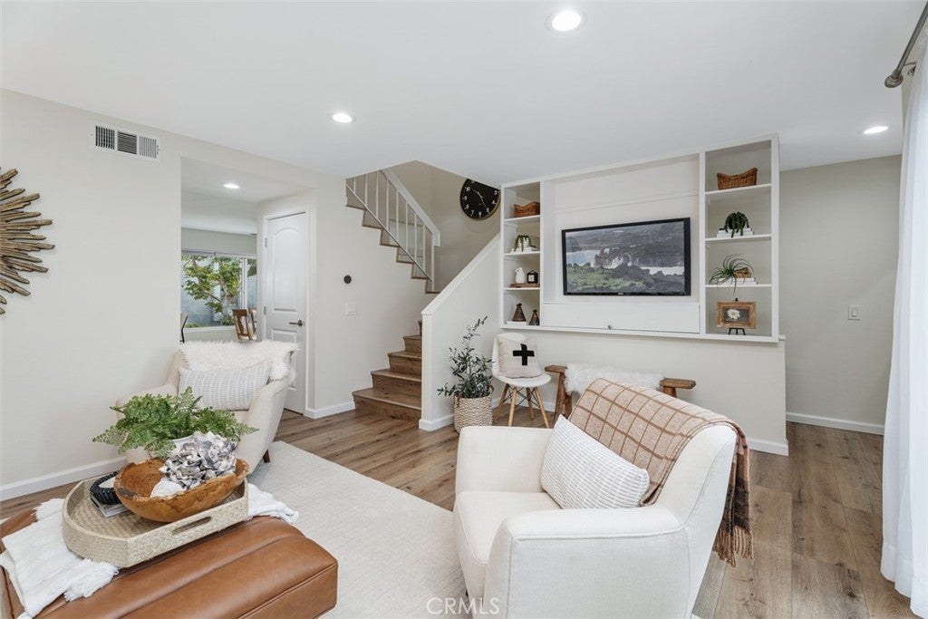 26415 Waterford