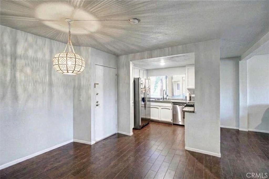 7800 Topanga Canyon 204