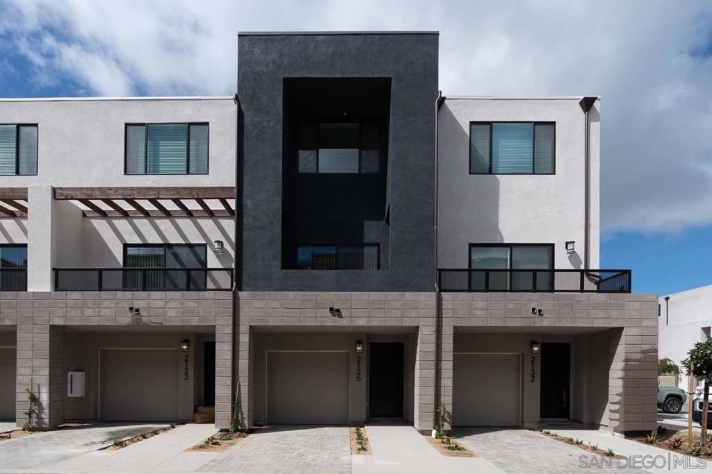 2126 Senita DR