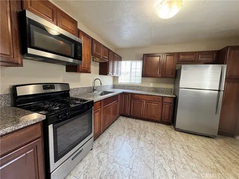 410 E 21st Street, Long Beach, CA 90806 - MLS#: PV26022735