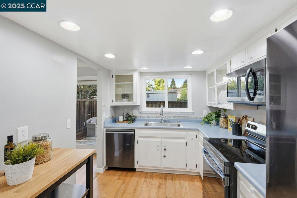 37 Miramonte Dr