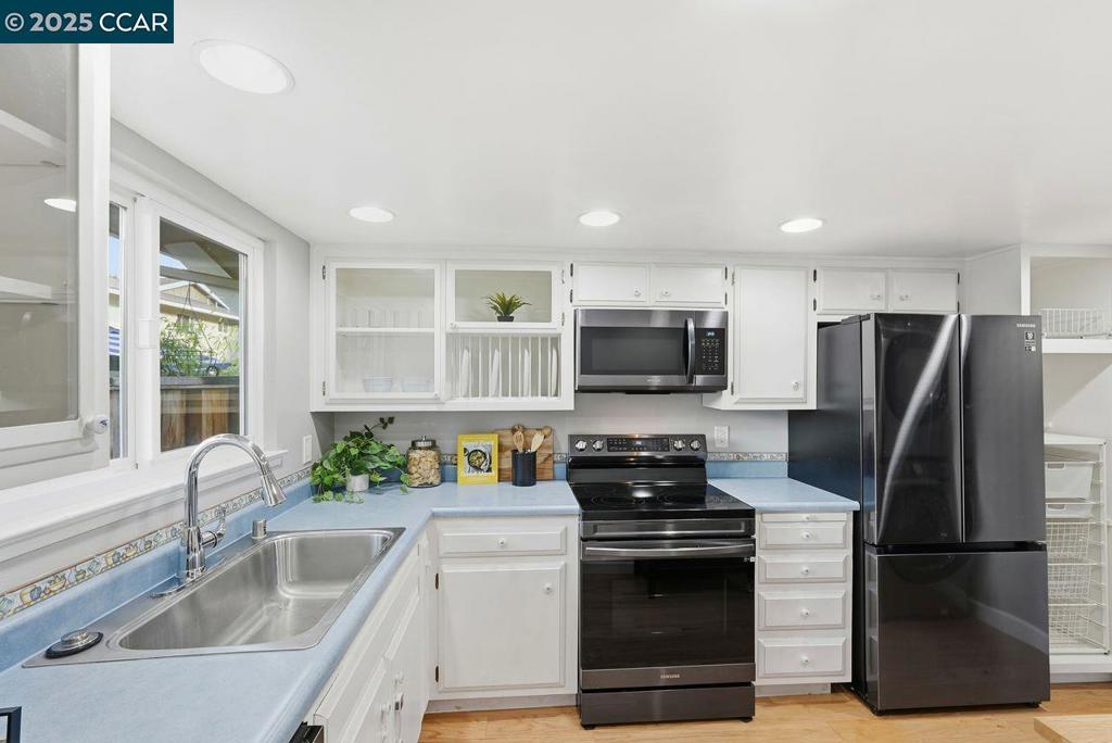 37 Miramonte Dr