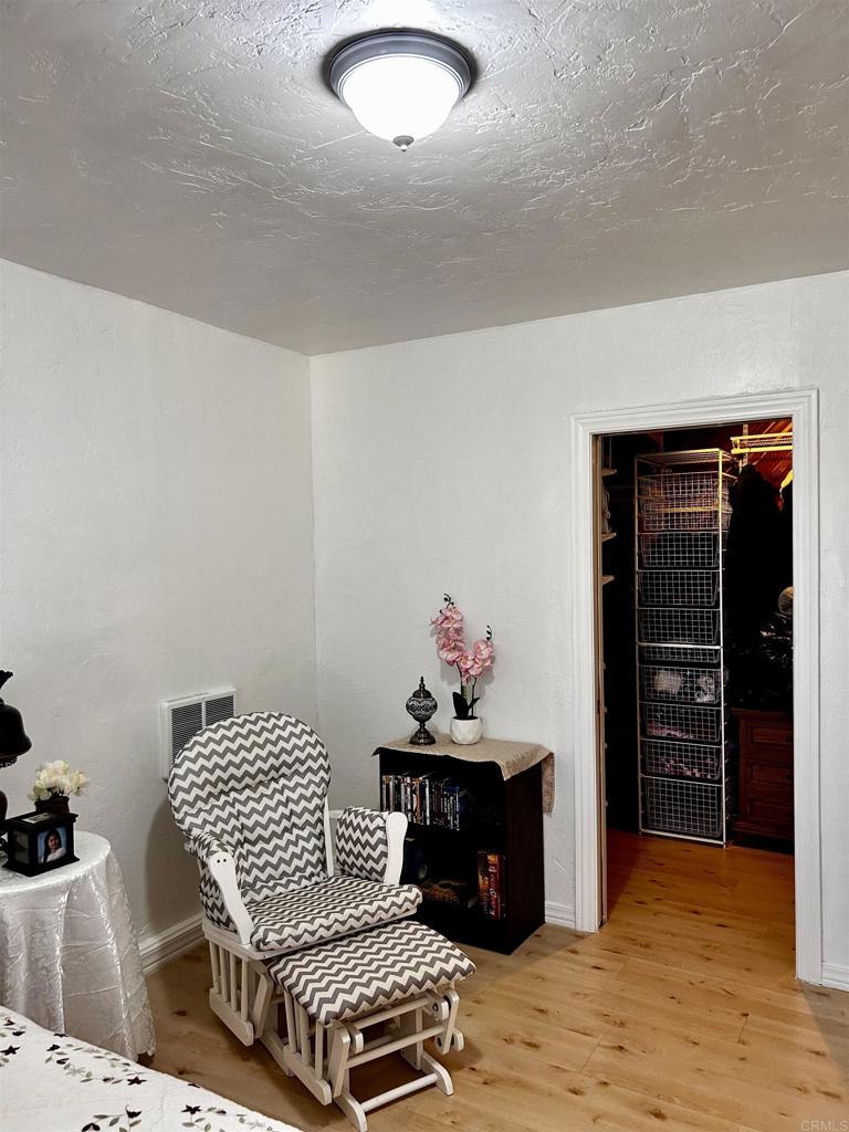22223 Crestline Road