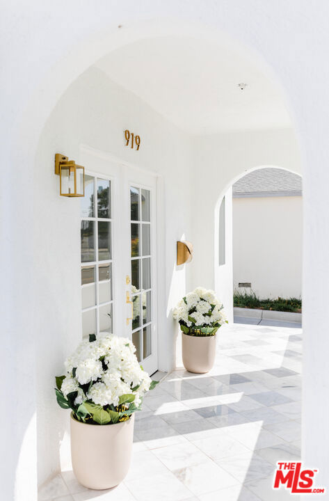 919 E Virginia Terrace