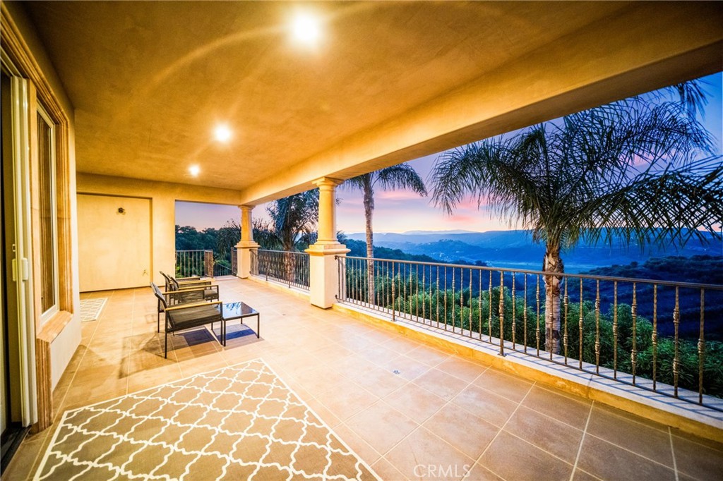 43650 La Cruz Drive
