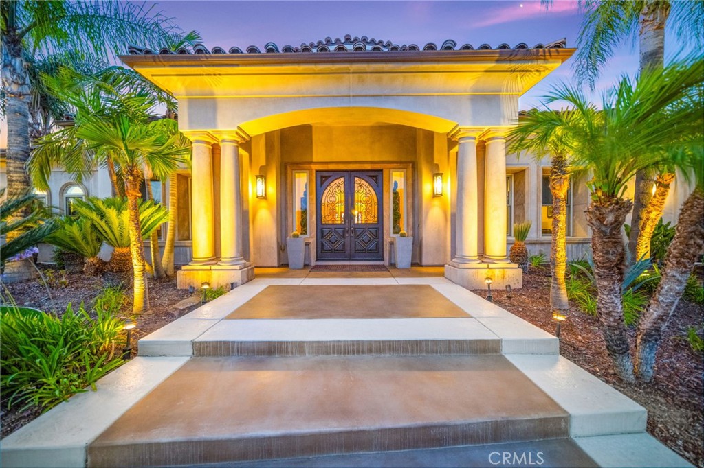 43650 La Cruz Drive