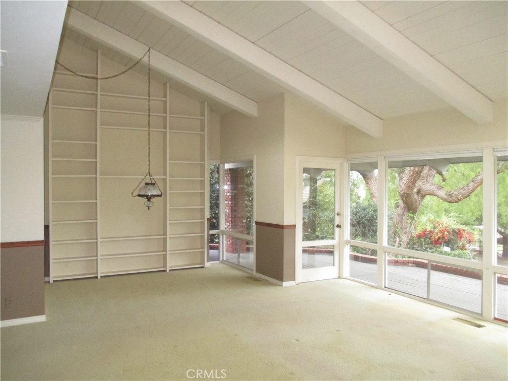 1532 Foothill Boulevard