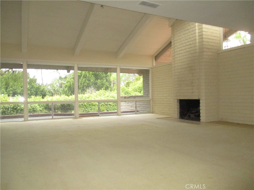 1532 Foothill Boulevard