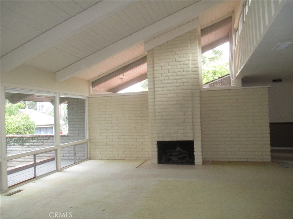 1532 Foothill Boulevard