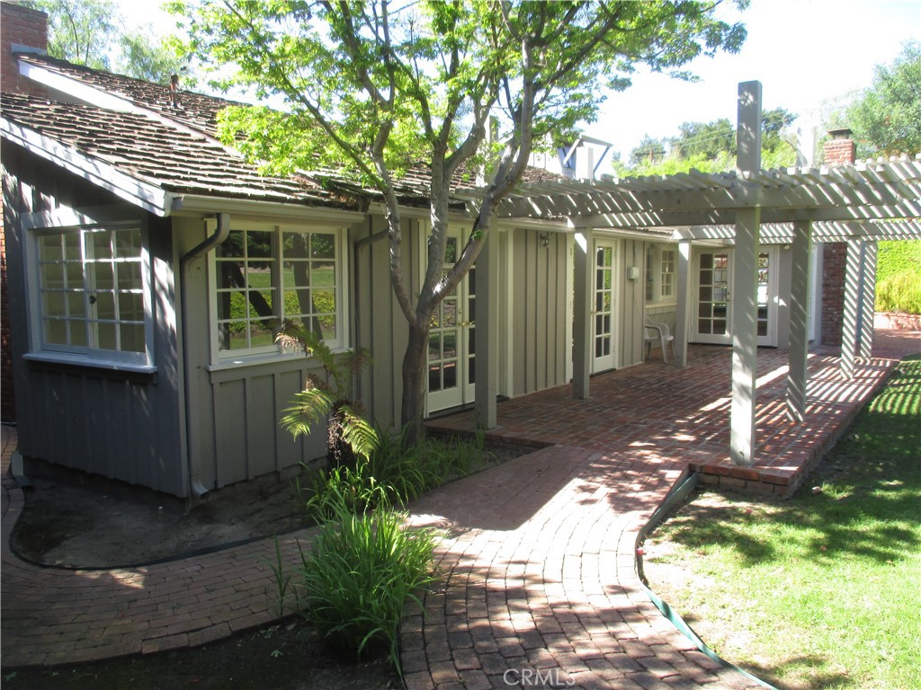 1532 Foothill Boulevard