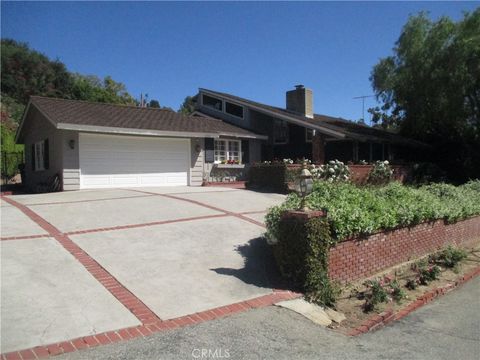 Photo of 1532 Foothill Boulevard, North Tustin, CA 92705 (MLS # OC26074071)