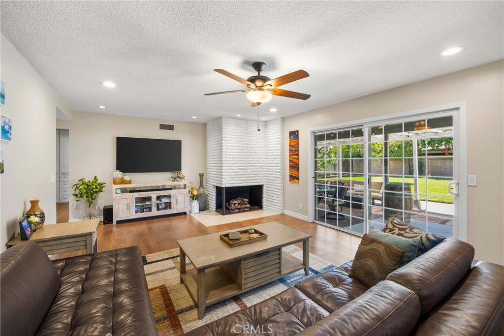 1523 Columbine Way