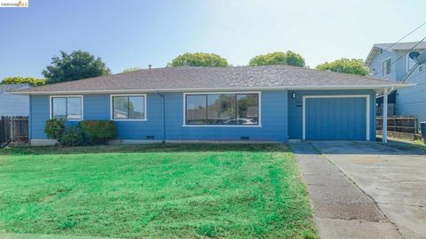 Photo of 914 Pine ST ST, Vallejo, CA 94590 (MLS # 41134415)
