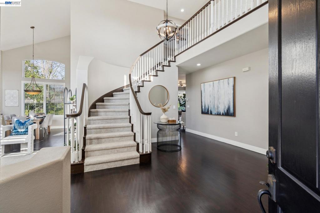 334 Squirrel Ridge Way