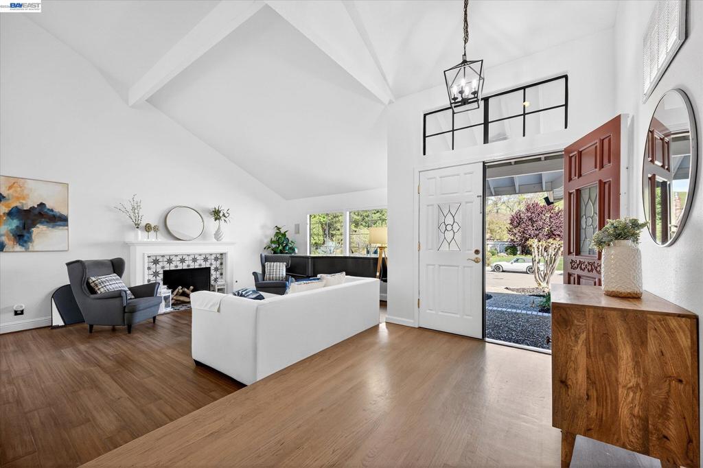 1131 Mataro Ct