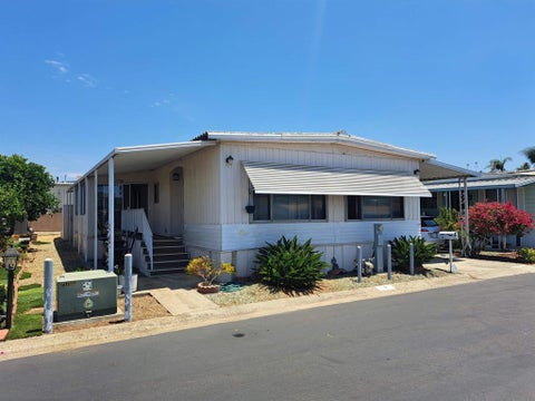 Photo of 1010 E Bobier Dr DR #9, Vista, CA 92084 (MLS # 260018181SD)