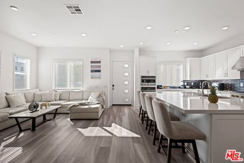 Photo of 26710 Beartown Lane, Stevenson Ranch, CA 91381 (MLS # 26661925)