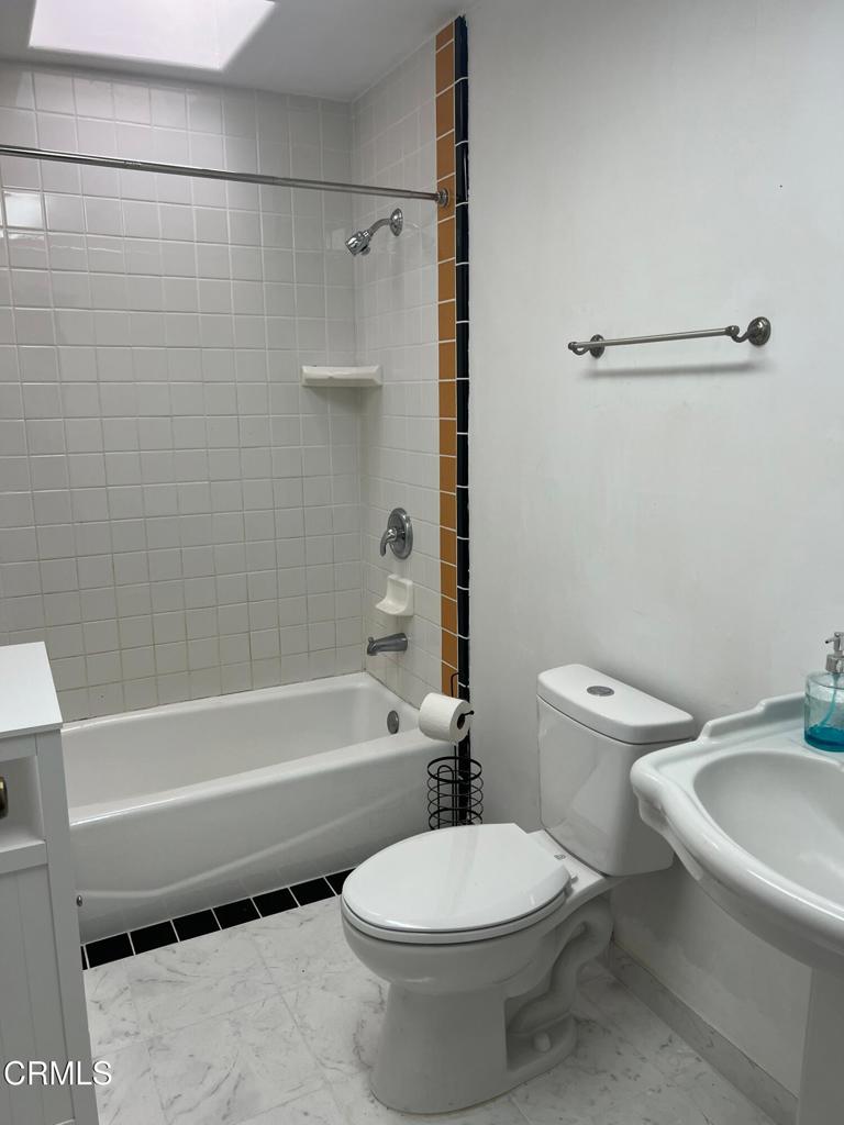 Arcade - 0233 - Residential Lease