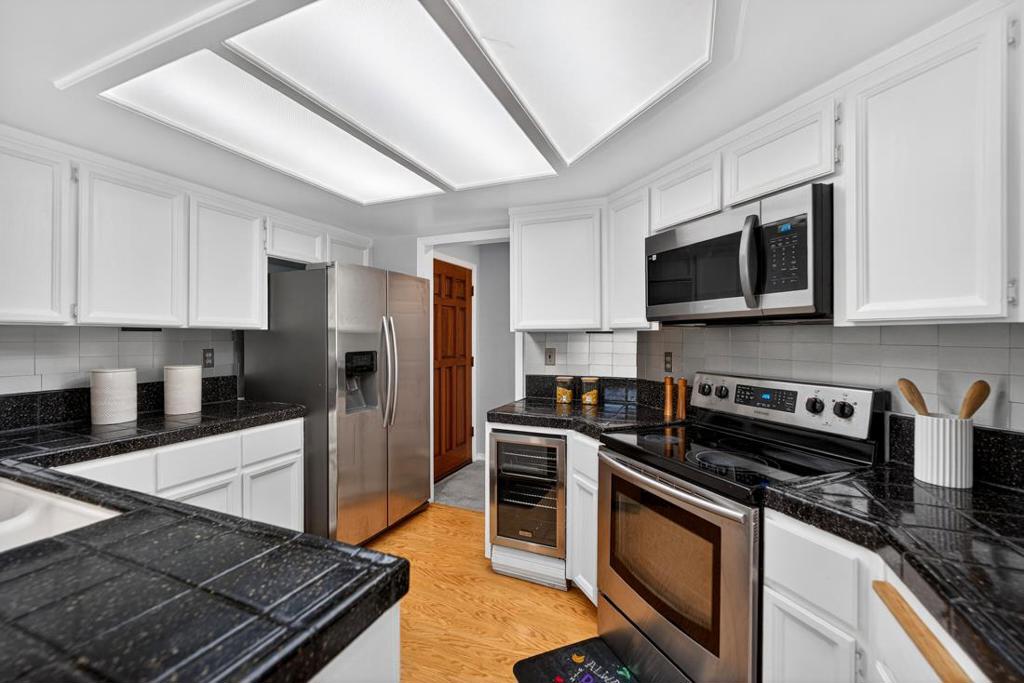 22103 Vista Del Plaza Lane 22