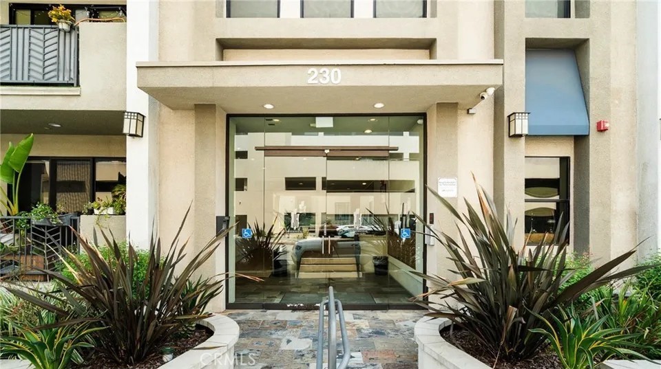 Style & Sophistication in This Gorgeous Top-Floor Glendale Condo!
Discover the perfect blend of style, comfort, and convenience in this stunning top-floor home. Step into a bright, open living space featuring soaring ceilings, newer gleaming laminate floors, custom lighting and ceiling fans, and a private balcony with breathtaking mountain views — ideal for your morning coffee or evening glass of wine.
The chef’s kitchen is a showstopper with granite countertops, custom cabinetry, and stainless steel appliances & new microwave, flowing seamlessly into the dining area and spacious living room — perfect for entertaining.
Retreat to the luxurious primary suite with a walk-in closet and spa-like bath featuring dual vanities, granite counters, and a walk-in shower. The second bedroom and full bath offer flexibility for guests, a home office, or creative space.
Enjoy the convenience of in-unit laundry (with newer washer and dryer included), central air and heat, and abundant natural light throughout.
This gated community offers resort-style amenities including a beautifully landscaped courtyard with waterfall and fireplace, conference room, and two side-by-side parking spaces with storage.
All this in a prime Glendale location just moments from The Americana at Brand, shops, dining, and easy transportation and freeway access.