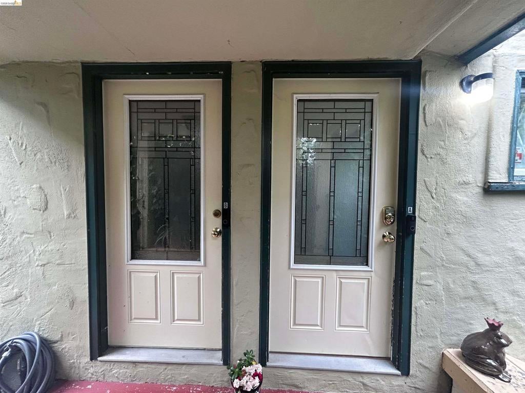 213 Nicholl Ave