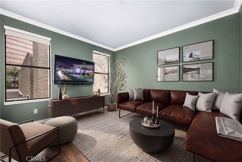 425 E Ocean 440