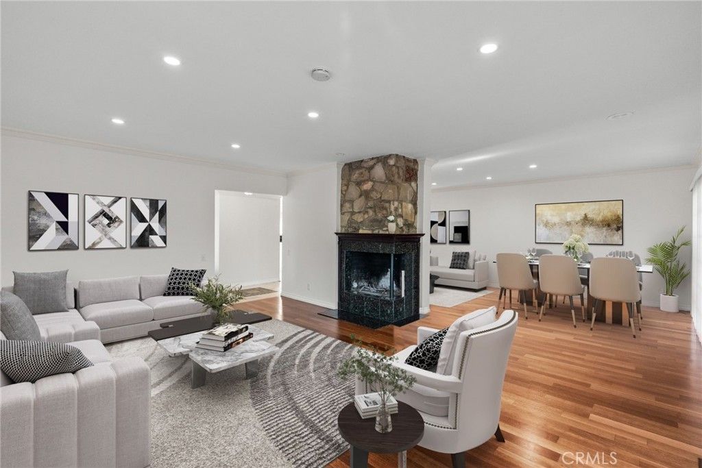 Photo of 1519 Lynglen Drive, Glendale, CA 91206 (MLS # GD25234071)