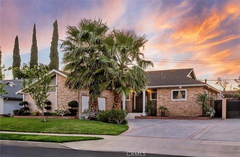 10015 Petit Avenue North Hills CA 91343