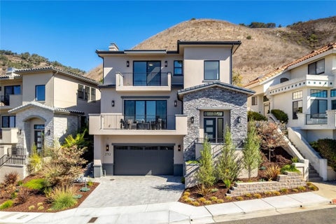 Photo of 2732 Barcelona, Pismo Beach, CA 93449 (MLS # SC26225017)